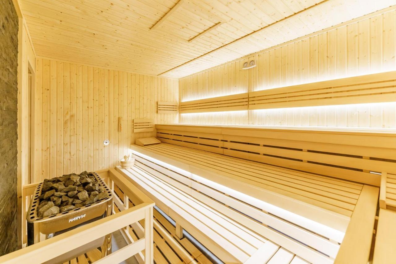 Factory Resort Wellness & Spa كولوبرزيغ المظهر الخارجي الصورة